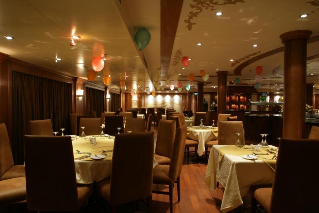 Nile Cruise 3 Nights From Aswan To Luxor Every Friday, Monday And Wednesday With Tours Exterior foto